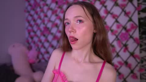 Polly online show from November 10, 2025, 6:18 pm