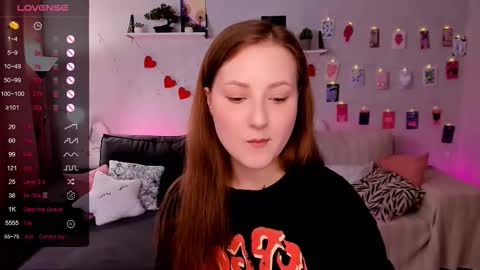 Snapshot of velvetcherry_ chatting on March 26, 2026, 8:53 am Mia online show from March 26, 2026, 8:53 am
