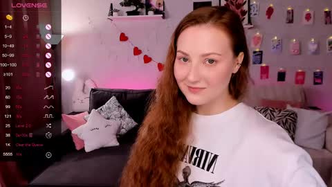 Snapshot of velvetcherry_ chatting on April 19, 2026, 8:57 am Mia online show from April 19, 2026, 8:57 am