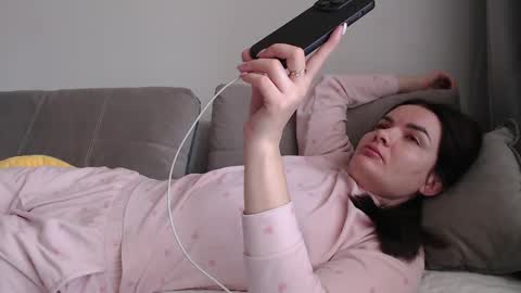 velvetmoon123 online show from March 5, 2026, 10:11 am