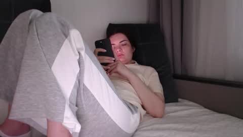 velvetmoon123 online show from March 16, 2026, 5:44 am