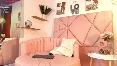 Snapshot of velvetnami chatting on February 21, 2026, 12:06 pm Velvet Nami online show from February 21, 2026, 12:06 pm