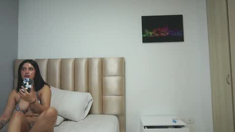 velvet online show from October 5, 2025, 3:49 am