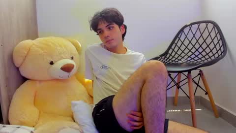 Snapshot of velvetsteven chatting on April 30, 2026, 5:08 pm Steven online show from April 30, 2026, 5:08 pm