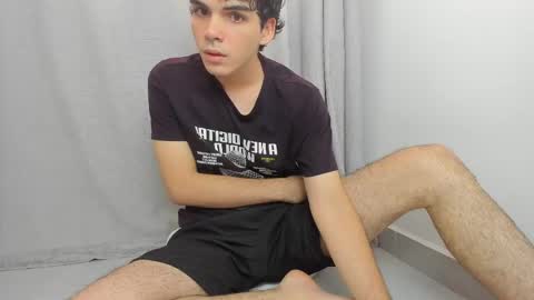 Snapshot of velvetsteven chatting on May 18, 2026, 7:20 pm Steven online show from May 18, 2026, 7:20 pm