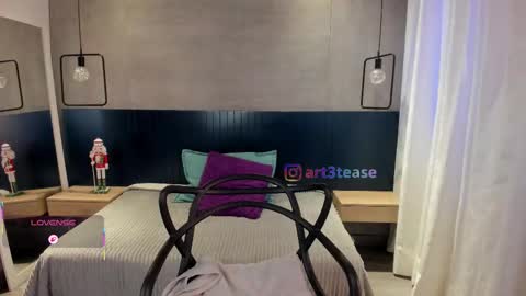 velvettease_ online show from December 16, 2025, 12:43 pm