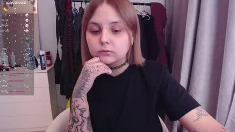 Snapshot of vendymories chatting on February 10, 2026, 4:44 pm eva 3 online show from February 10, 2026, 4:44 pm