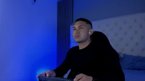 Snapshot of venedic__bull chatting on January 13, 2026, 5:35 am Venedic online show from January 13, 2026, 5:35 am