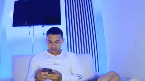 Snapshot of venedic__bull chatting on February 16, 2026, 4:30 am Venedic online show from February 16, 2026, 4:30 am