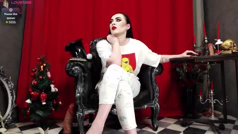 Snapshot of venenaschwarz chatting on January 13, 2026, 12:32 pm MISTRESS online show from January 13, 2026, 12:32 pm