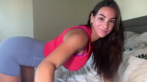 Venessa online show from June 17, 2026, 1:12 pm