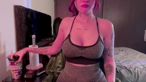 Lanna   online show from October 13, 2025, 11:32 am