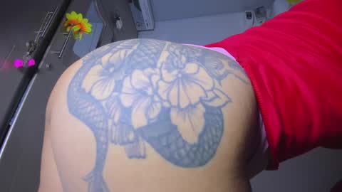 vennuss01 online show from May 25, 2026, 4:13 pm