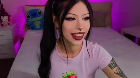 Snapshot of venomeowww_ chatting on September 22, 2025, 3:41 am Vivian online show from September 22, 2025, 3:41 am