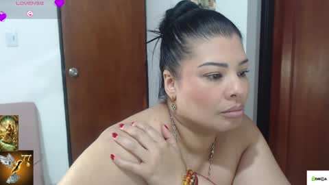 HI IM VENUS SMALL BOOBS  BIG HEART WARM PUSSY online show from May 15, 2026, 10:50 pm