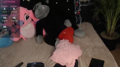 Snapshot of venus_26_ chatting on December 19, 2025, 11:45 pm eva online show from December 19, 2025, 11:45 pm