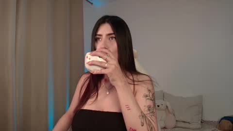 Snapshot of venus_art11 chatting on November 18, 2025, 1:44 am venus_art11 online show from November 18, 2025, 1:44 am