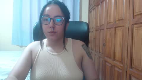 Snapshot of venus_cat_ chatting on January 12, 2026, 3:12 am Venus online show from January 12, 2026, 3:12 am