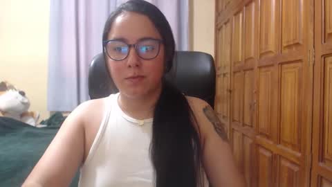 Snapshot of venus_cat_ chatting on February 4, 2026, 12:49 am Venus online show from February 4, 2026, 12:49 am