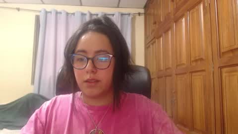 Snapshot of venus_cat_ chatting on February 14, 2026, 2:19 am Venus online show from February 14, 2026, 2:19 am