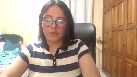 Snapshot of venus_cat_ chatting on March 10, 2026, 3:33 am Venus online show from March 10, 2026, 3:33 am