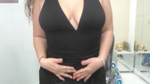 Snapshot of venus_cortez chatting on October 8, 2025, 6:16 pm Venus Cortez online show from October 8, 2025, 6:16 pm