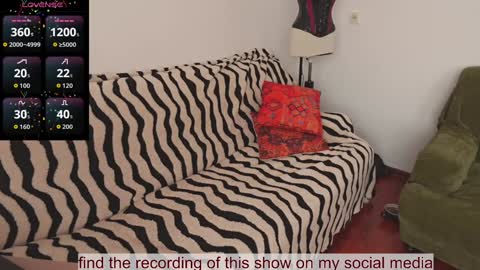 Snapshot of venus_in_jeans chatting on January 12, 2026, 11:37 am Bella online show from January 12, 2026, 11:37 am