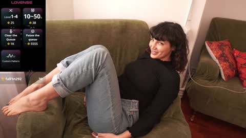 Snapshot of venus_in_jeans chatting on March 7, 2026, 10:56 am Bella online show from March 7, 2026, 10:56 am