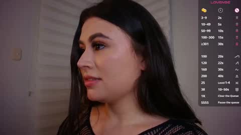 Venus online show from November 18, 2025, 11:26 pm