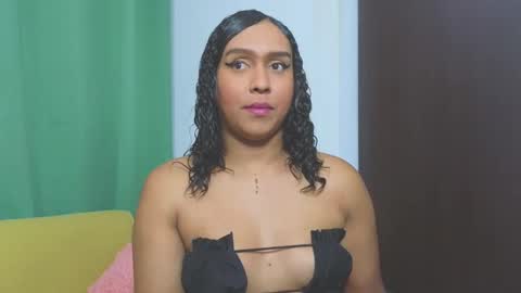 Luisa online show from December 6, 2024, 2:35 am