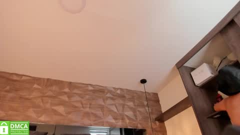 Snapshot of venus_velez chatting on November 13, 2025, 12:04 pm Venus online show from November 13, 2025, 12:04 pm