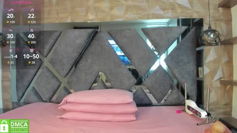 Snapshot of venus_velez chatting on November 16, 2025, 12:44 pm Venus online show from November 16, 2025, 12:44 pm