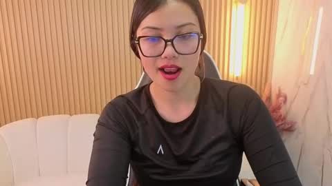 Snapshot of venus_velvet_tp chatting on December 1, 2025, 7:41 pm Venus online show from December 1, 2025, 7:41 pm