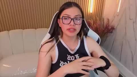 Snapshot of venus_velvet_tp chatting on December 16, 2025, 12:59 am Venus online show from December 16, 2025, 12:59 am