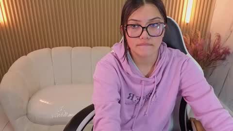 Snapshot of venus_velvet_tp chatting on December 16, 2025, 8:25 pm Venus online show from December 16, 2025, 8:25 pm