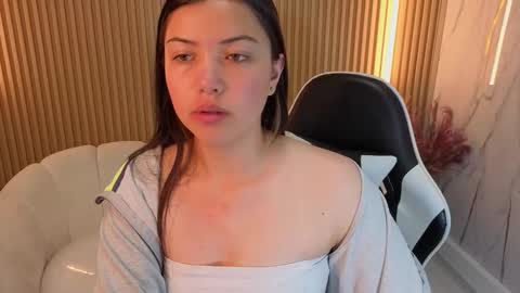 Snapshot of venus_velvet_tp chatting on December 19, 2025, 12:34 pm Venus online show from December 19, 2025, 12:34 pm