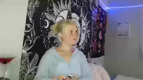 Miss Venus online show from October 12, 2025, 9:36 pm