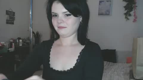 Miss Venus online show from February 25, 2026, 2:32 am