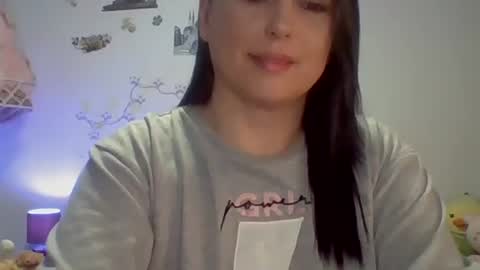 VENUSINA07 online show from November 16, 2025, 6:08 am