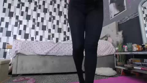 Snapshot of venusinylons chatting on February 15, 2026, 11:12 pm venusinylons online show from February 15, 2026, 11:12 pm