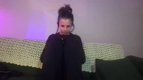 venustheflytrap online show from October 30, 2025, 4:47 am