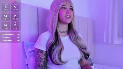 Snapshot of venusvan chatting on October 6, 2025, 1:03 am Shelly online show from October 6, 2025, 1:03 am