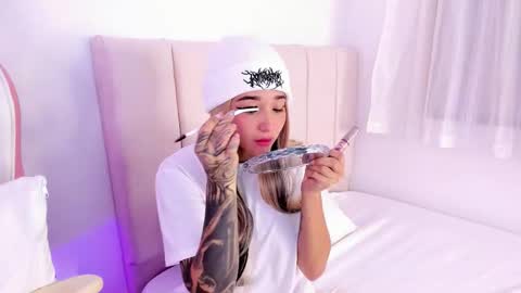 Snapshot of venusvan chatting on October 10, 2025, 3:55 pm Shelly online show from October 10, 2025, 3:55 pm