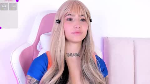 Snapshot of venusvan chatting on October 28, 2025, 1:25 pm Shelly online show from October 28, 2025, 1:25 pm