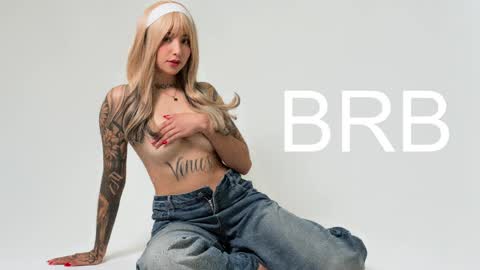 Snapshot of venusvan chatting on November 24, 2025, 9:20 am Shelly online show from November 24, 2025, 9:20 am