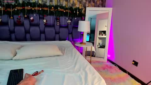 Snapshot of verablazze chatting on December 17, 2025, 11:38 am Im Vera online show from December 17, 2025, 11:38 am