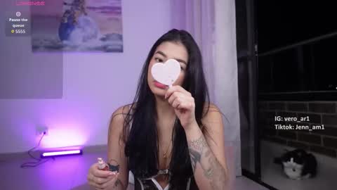 vero_cam online show from November 23, 2025, 2:55 am