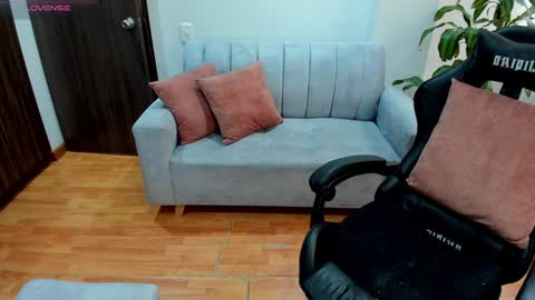 Catalina online show from February 5, 2025, 3:52 pm