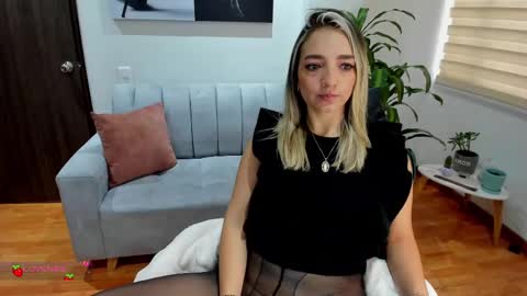 Catalina online show from February 12, 2025, 12:55 pm