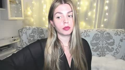 Lolitalolz online show from January 16, 2026, 9:52 pm